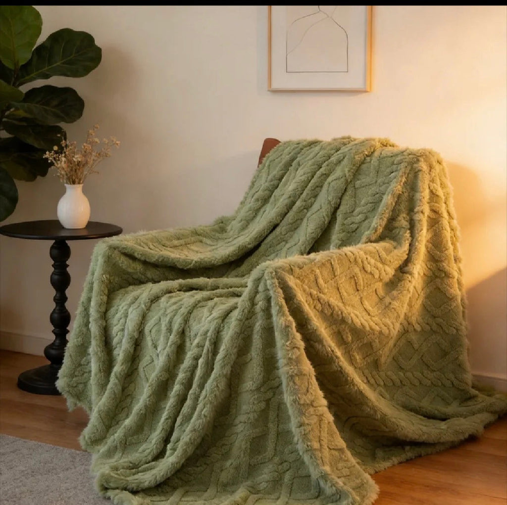 Jacquard Rhombus Velvet Throw Blanket - Double-Sided Soft Warm Blanket for Sofa & Bed