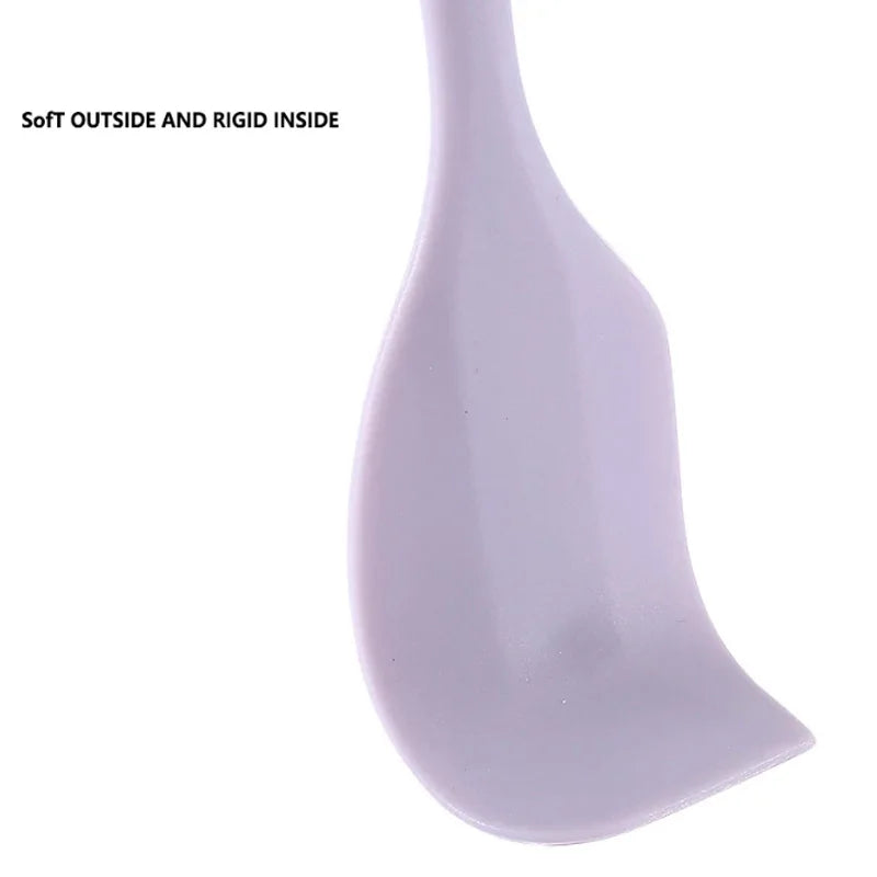 Flexible silicone scraper for baking
