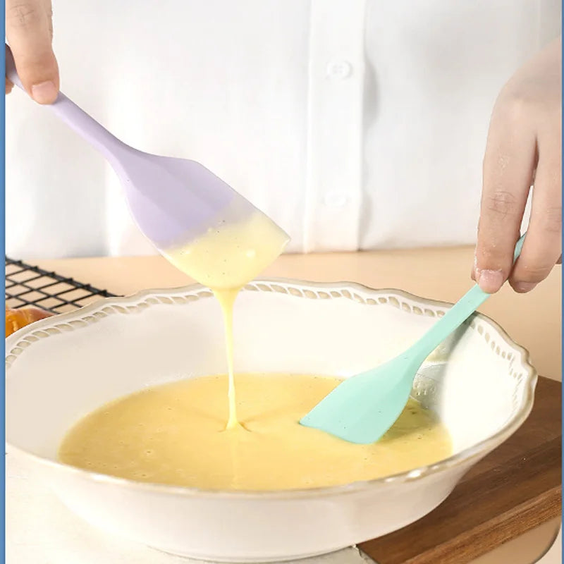 Multi-purpose silicone spatula for baking
